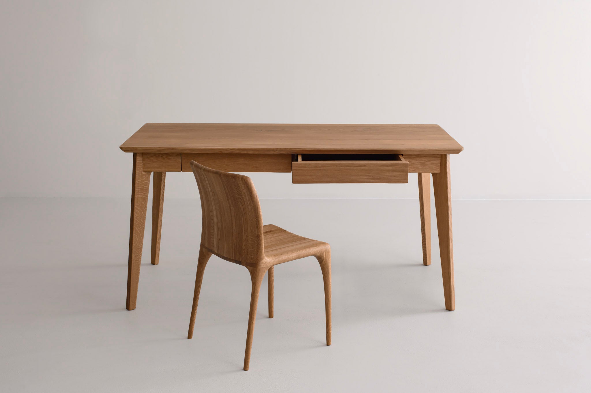 AMBER | Bureau