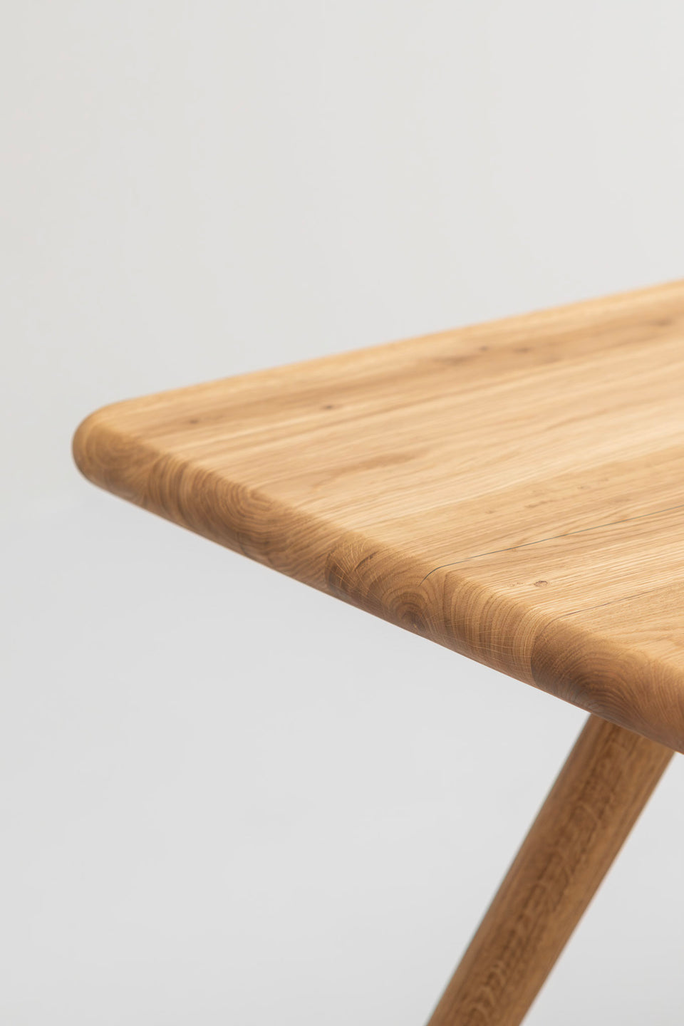 Subtiele afronding van de randen voor dagelijks comfort.