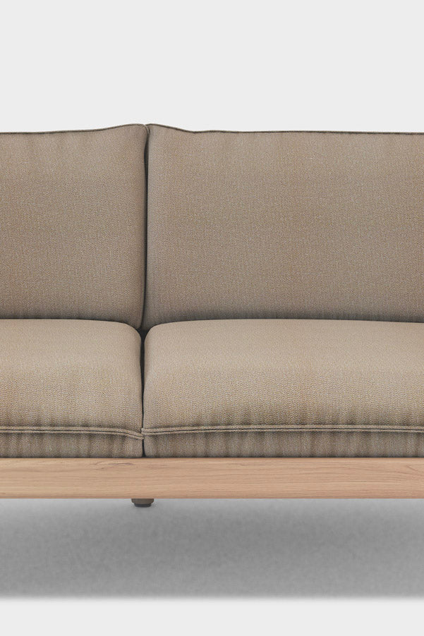 UV- und wasserbeständige Kissen mit schnelltrocknendem Schaumstoff.