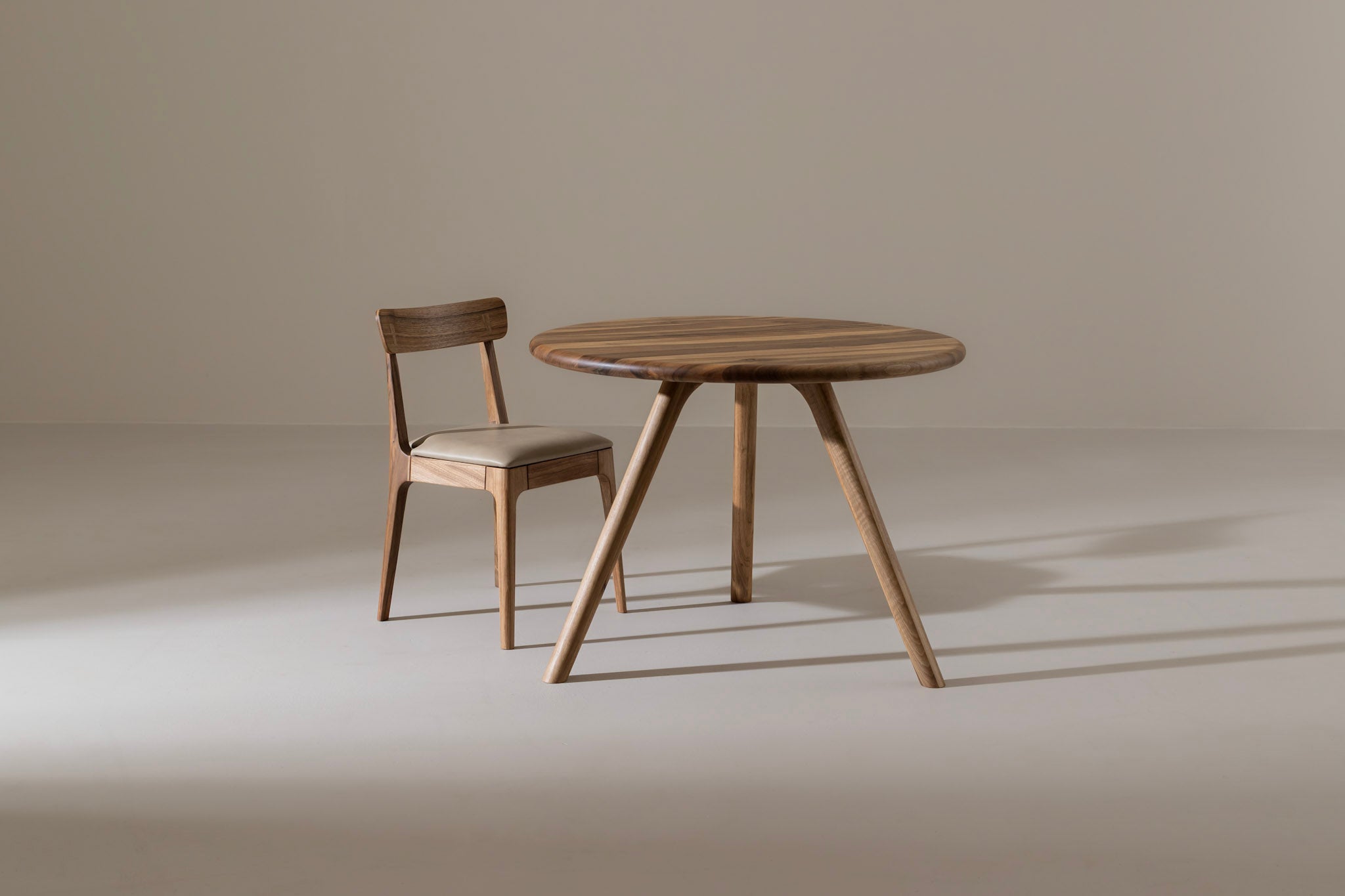 ARLEN Ronde eettafel image 33