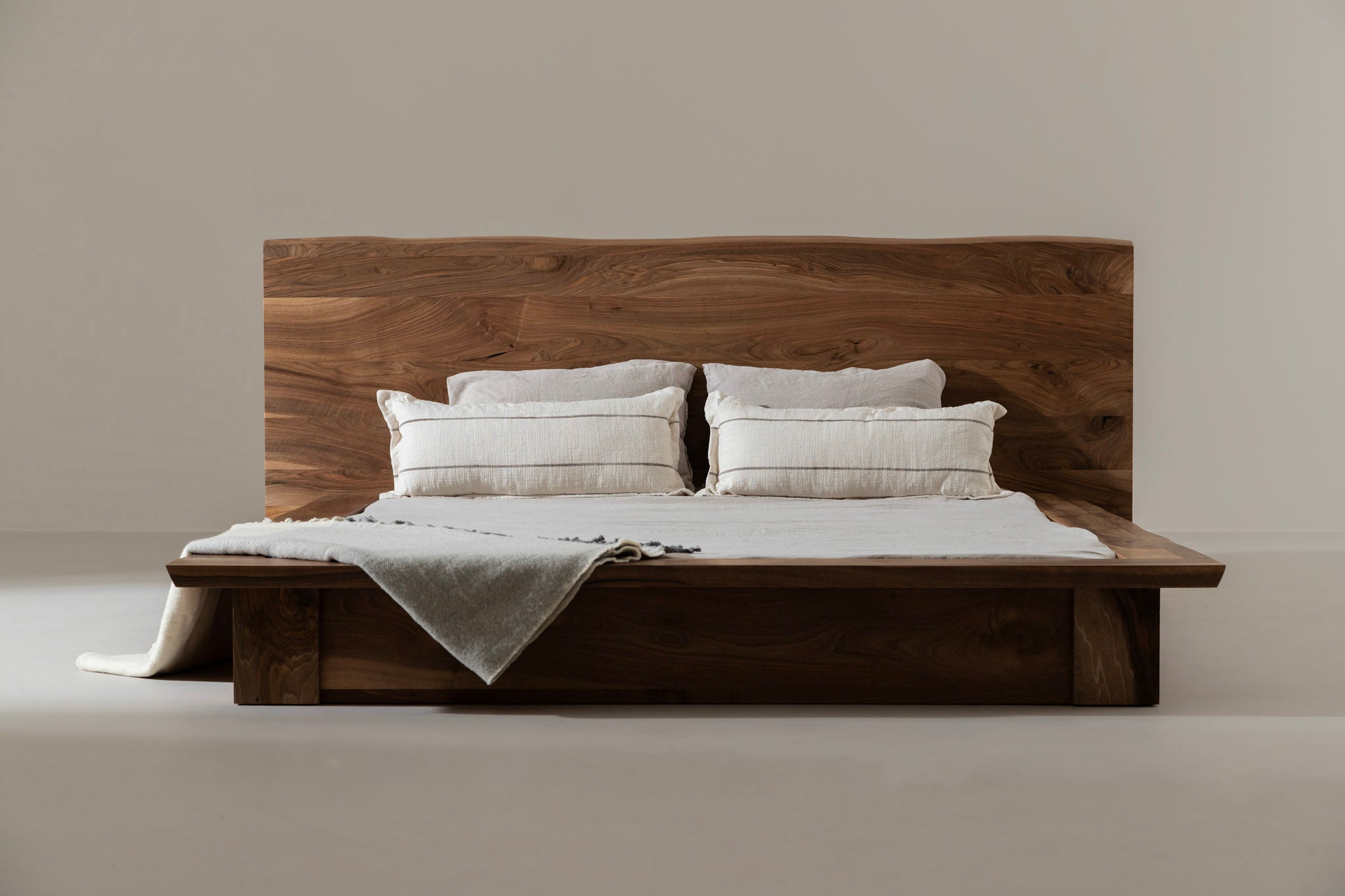 KAATJE Bedframe image 31