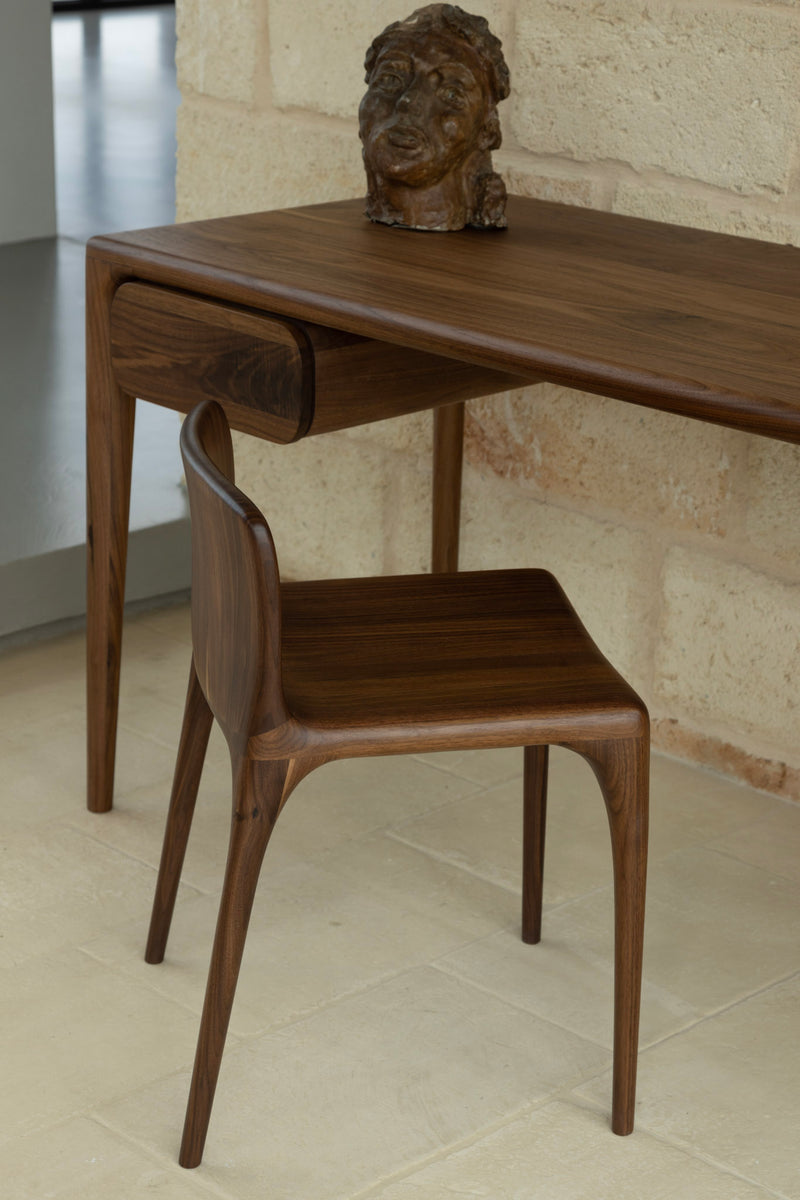 LUNA Desk