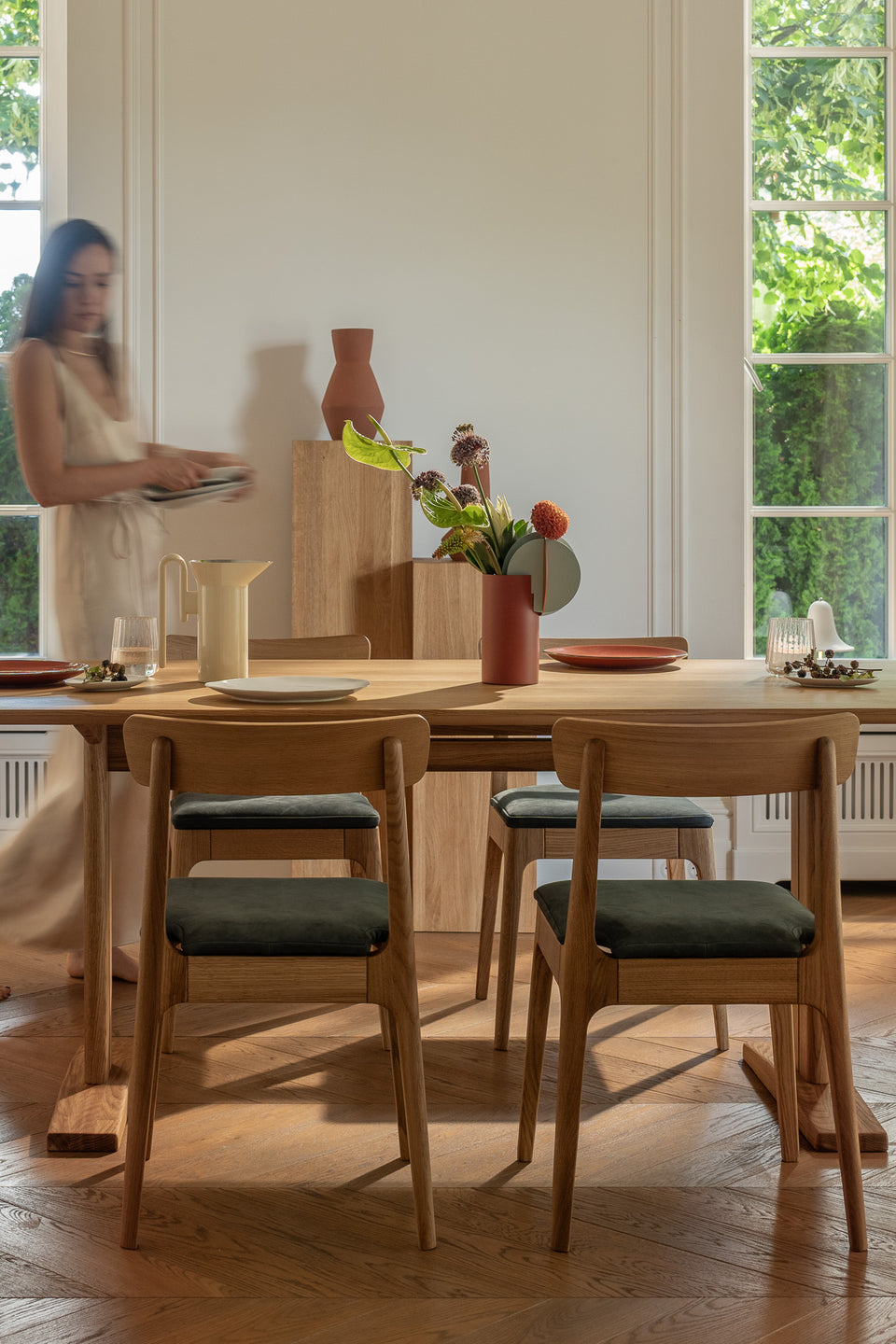 Rechtopstaand silhouet, verfijnd vanuit ons oorspronkelijke 2018-model CAROLINA.