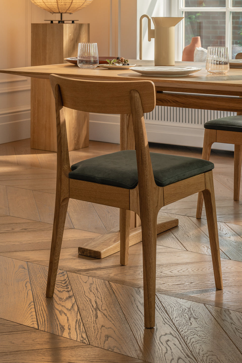 Hoeken en profielen afgestemd voor een comfortabele en ondersteunende zithouding.