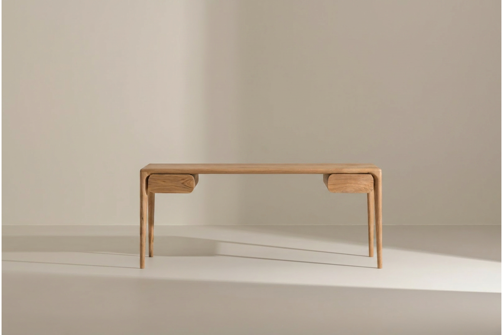 LUNA Desk