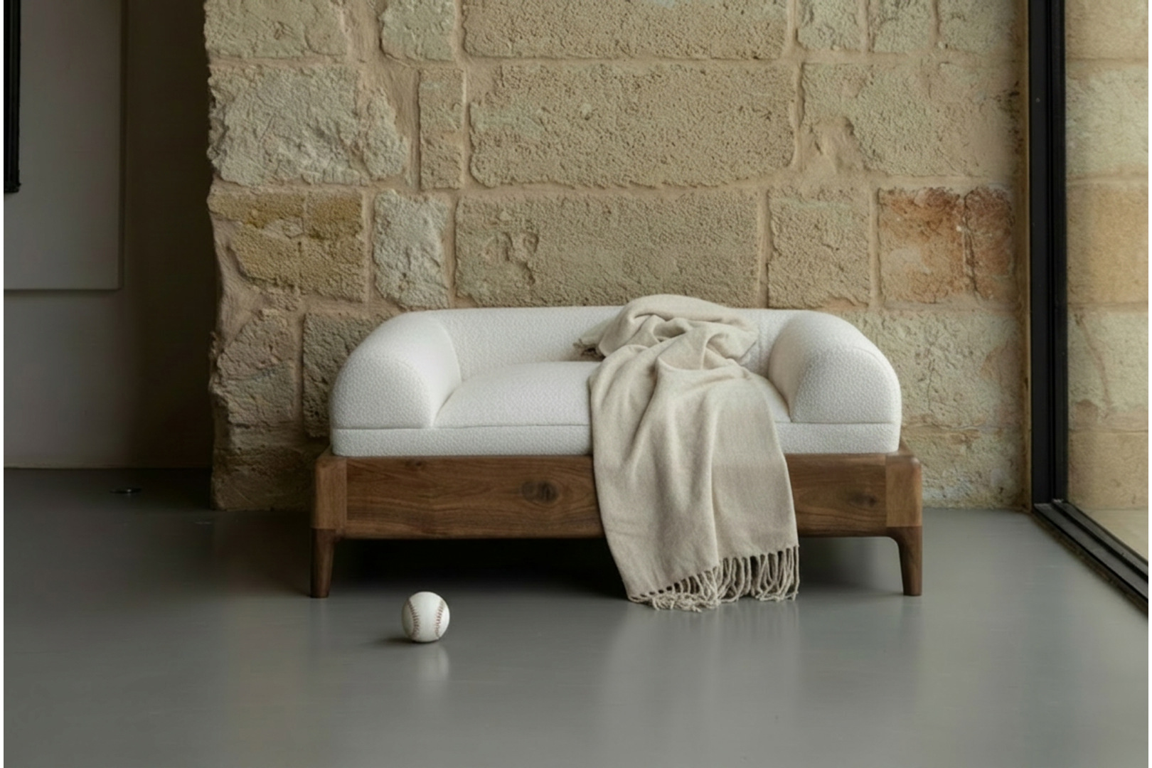 LÜNA Dog Bed image 1