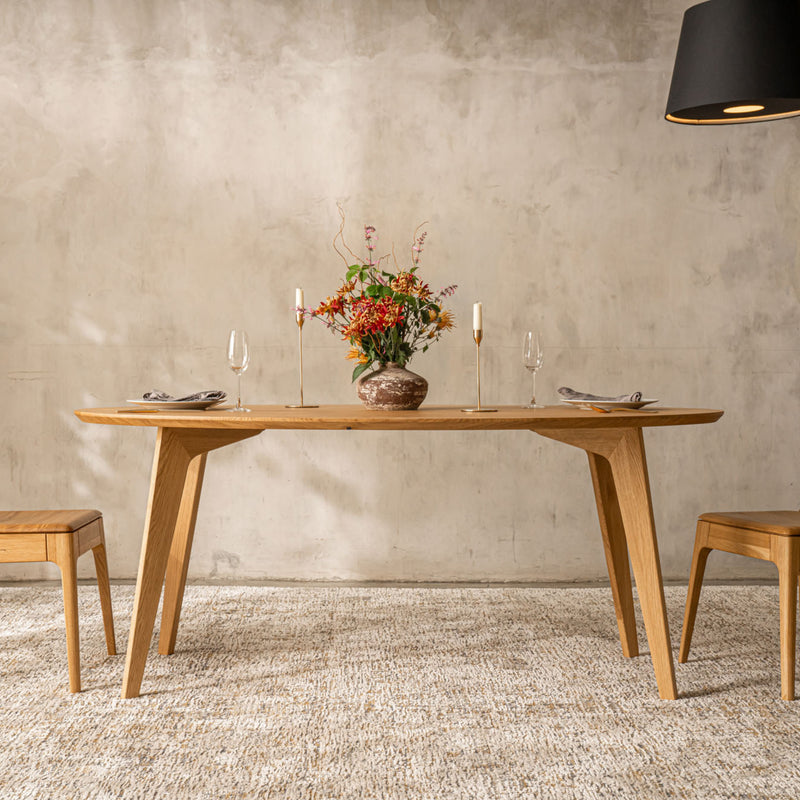 AMBER Oval | Dining Table