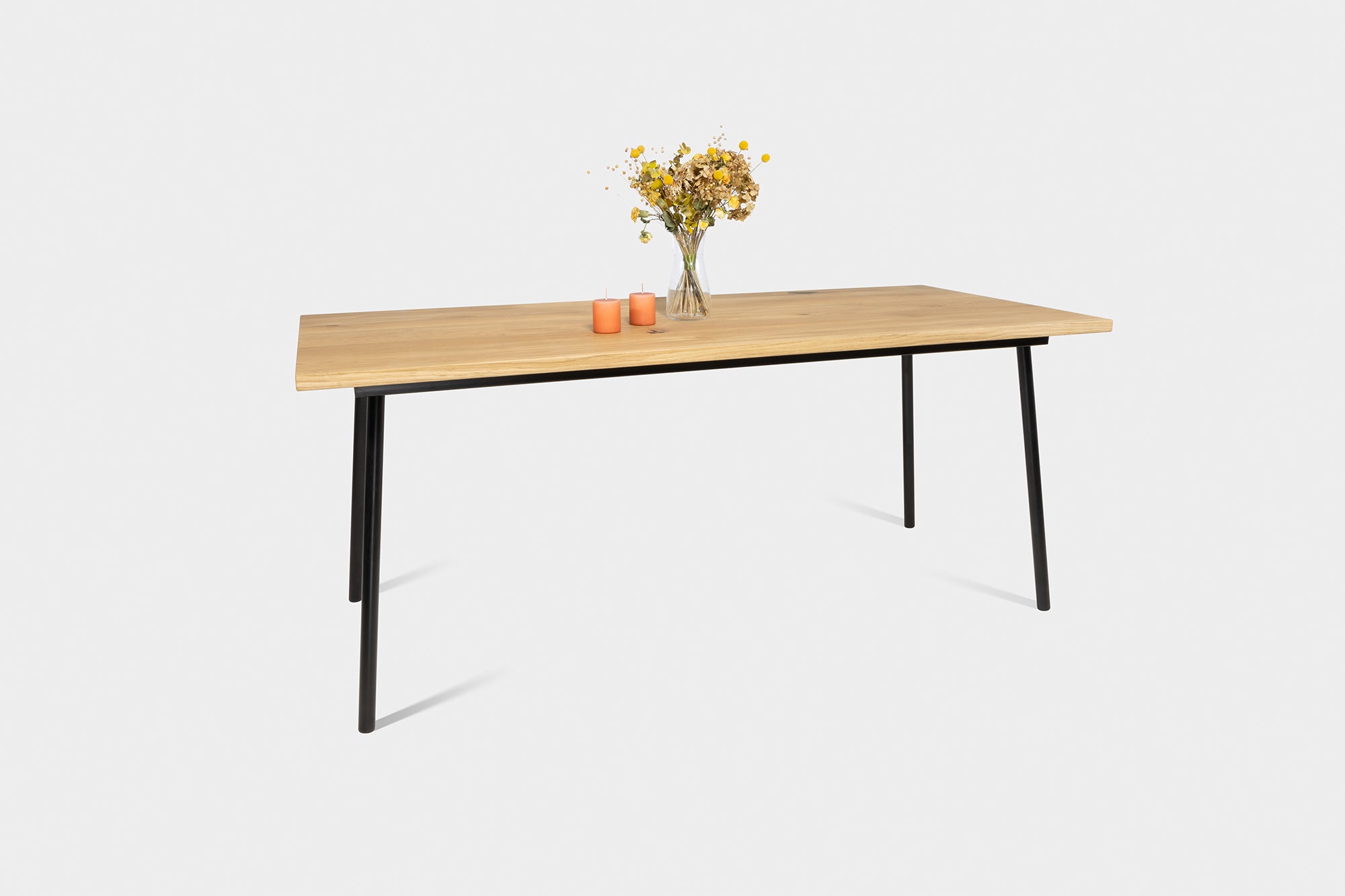MIRA Eettafel