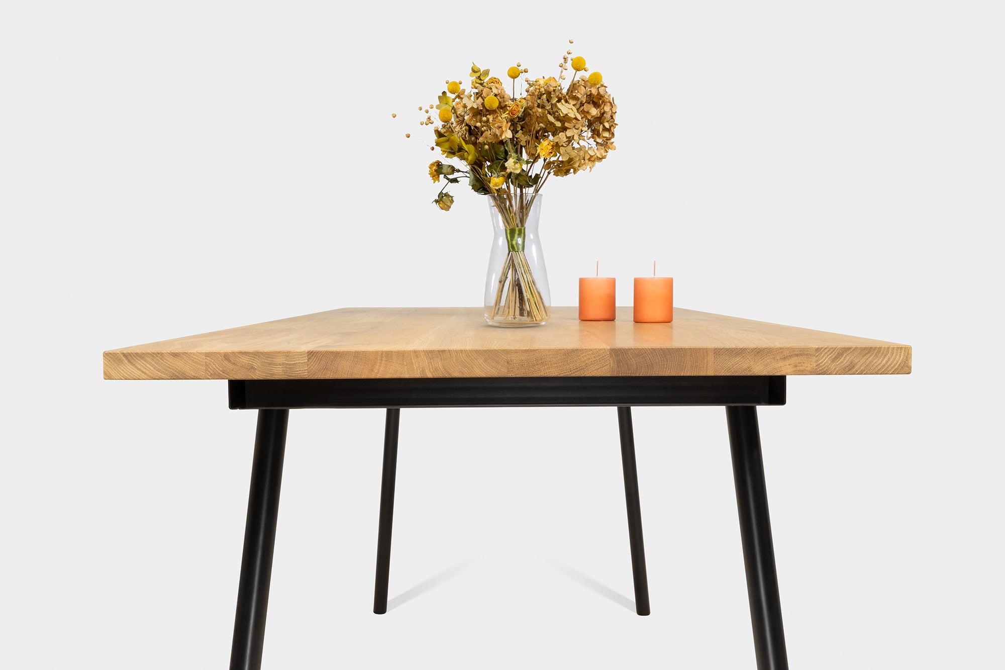 MIRA Eettafel